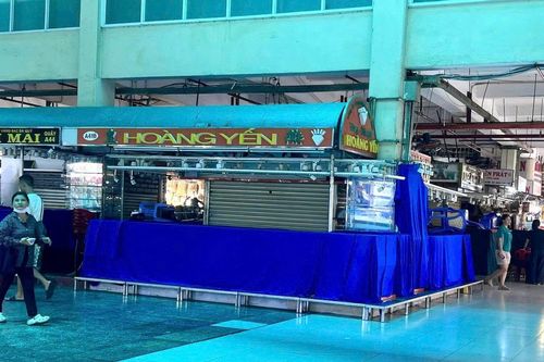 Phố kim cương đóng cửa, tháo biển cả loạt, Chủ tịch hội cảnh báo về đá quý