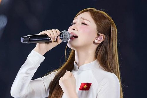 'Ca khúc đặc biệt bậc nhất trong cuộc đời làm nghề' của Hòa Minzy