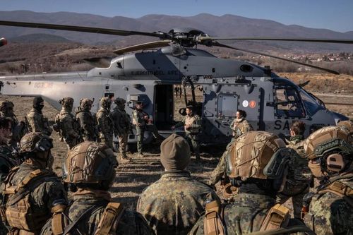Mỹ bắt đầu rà soát lực lượng tại châu Âu để tái định hình vai trò của NATO