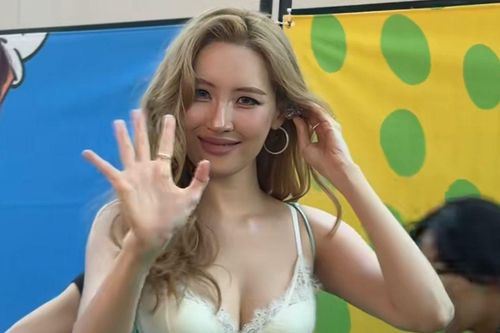 'Bỏng mắt' với ảnh hậu trường của Sunmi tại Waterbomb