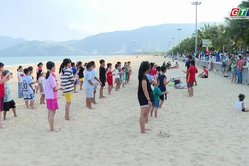 Một sân chơi để giữ tuổi thơ con