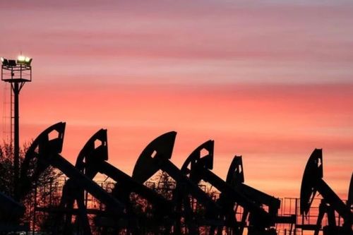 Giá dầu thế giới giảm mạnh hơn 13% sau tín hiệu hạ nhiệt căng thẳng Mỹ - Iran