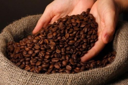 Ngày 28/7: Giá cà phê tăng nhẹ, hồ tiêu giữ đỉnh 141.000 đồng/kg