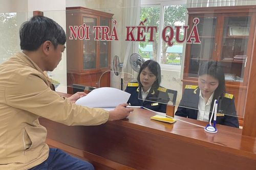 Hạn chót hoàn thành khai thuế, thông báo doanh thu của hộ kinh doanh sắp đến
