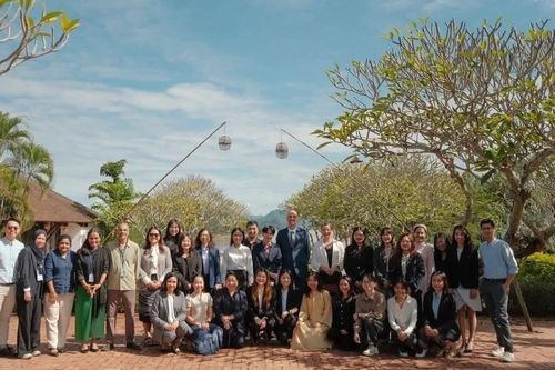 Giấc mơ truyền cảm hứng của nữ đại úy chinh phục học bổng Chính phủ Australia