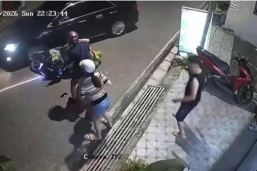 Tài xế ô tô tông xe máy chở 2 trẻ nhỏ rồi bỏ đi: Hành vi vô cảm, thách thức chuẩn mực đạo đức
