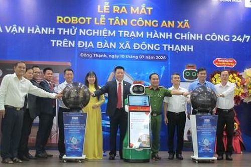 TPHCM: Đưa Robot vào phục vụ công tác tiếp dân