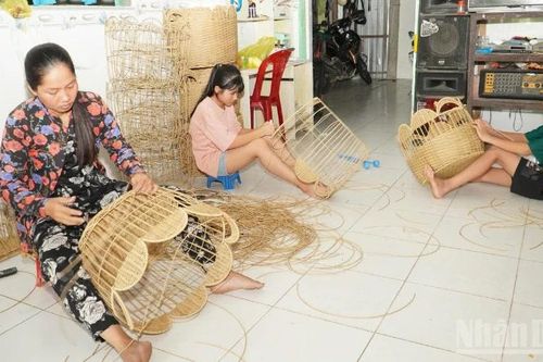 Đào tạo nghề mở lối sinh kế bền vững cho phụ nữ nông thôn