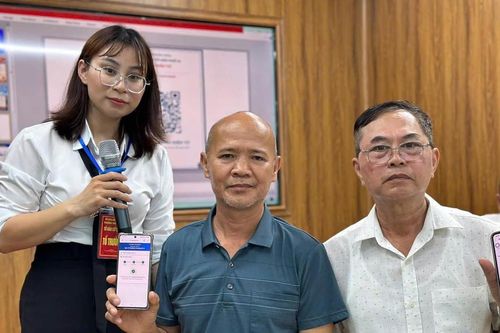 Quét mã QR bầu Tổ trưởng tổ dân phố