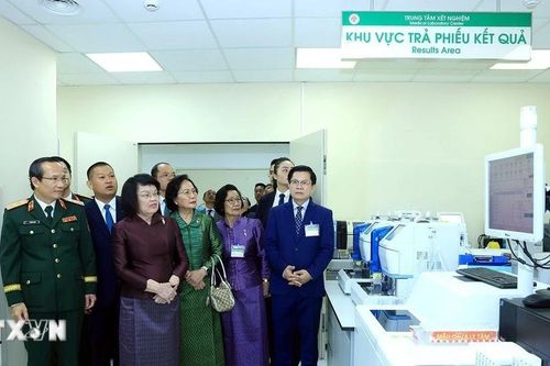 Chủ tịch Quốc hội Campuchia thăm Bệnh viện Trung ương Quân đội 108