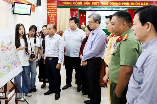 Học sinh An Giang đề xuất giải pháp nâng cao an toàn giao thông