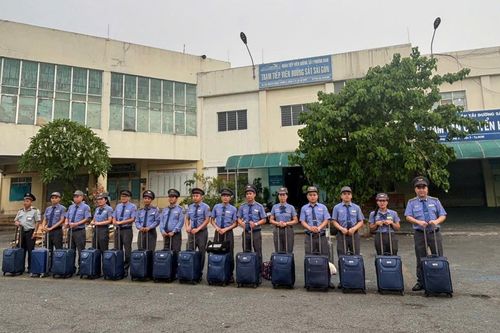 Trả lại hơn 25 triệu đồng cùng giấy tờ tùy thân cho nữ hành khách để quên trên tàu