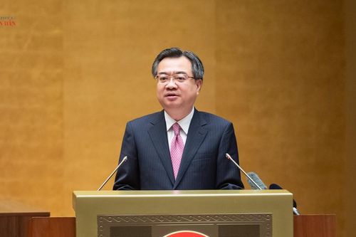 Phát huy các động lực tăng trưởng mới, tổ chức lại không gian phát triển