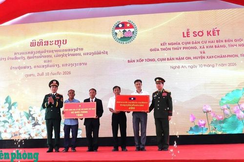 Trưởng bản Xốp Tờng (Lào) gửi thư cảm ơn Bộ Quốc phòng Việt Nam và đồng chí Tư lệnh Bộ đội Biên phòng Việt Nam