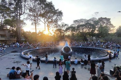 TP.HCM: Chấn chỉnh hàng rong quanh Công viên số 1 Lý Thái Tổ