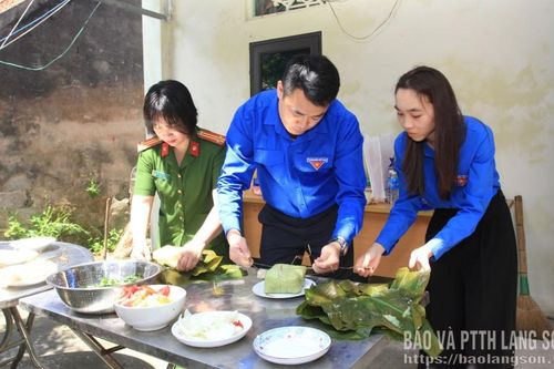 Ấm áp bữa cơm sum vầy