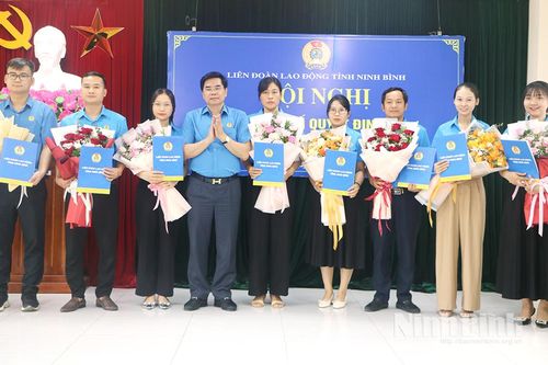 Công bố Quyết định thành lập Công đoàn cơ sở tại KCN Thanh Liêm và KCN Châu Sơn