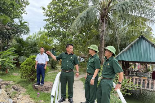 Làm giàu từ du lịch xanh