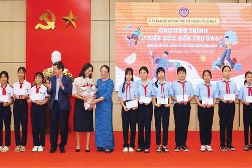 Đồng hành cùng trẻ gặp khó khăn