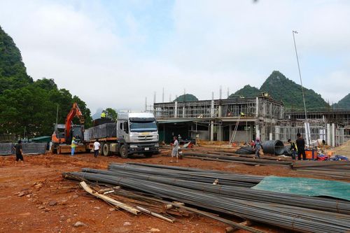 Tăng tiến độ thi công các trường vùng biên để kịp năm học mới
