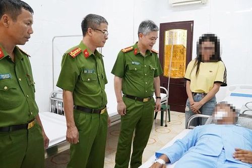 Công an Thanh Hóa tổ chức thăm hỏi chiến sĩ bị thương trong đấu tranh với tội phạm ma túy