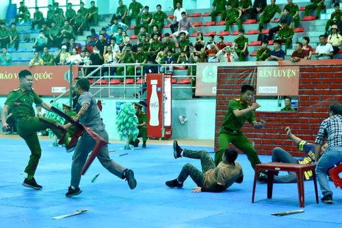 Khí thế sôi động trên các đấu trường