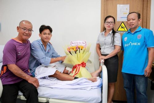 Bùi Vĩ Hào chấn thương nặng, Hà Đức Chinh trở lại Becamex TPHCM