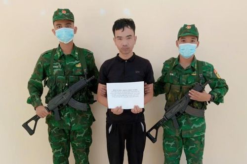 Tài xế đưa 'ma' qua biên giới