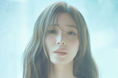 Tiffany Young báo tin buồn đến người hâm mộ
