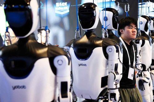 Mỹ cấm robot hình người mới từ Trung Quốc, siết chuỗi cung ứng AI