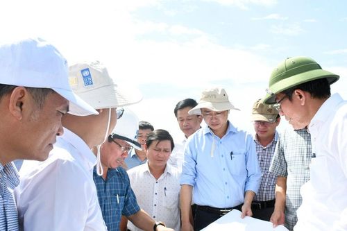 Dự án nâng cấp, mở rộng khu neo đậu tránh trú bão cho tàu cá An Hòa kết hợp cảng cá Tam Quang: Đẩy nhanh tiến độ thi công, đưa vào sử dụng trước mùa mưa bão