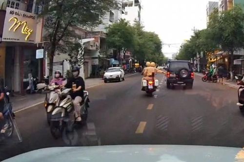 CSGT Gia Lai mở đường đưa nạn nhân bị đứt lìa cánh tay do tai nạn lao động đi cấp cứu kịp thời