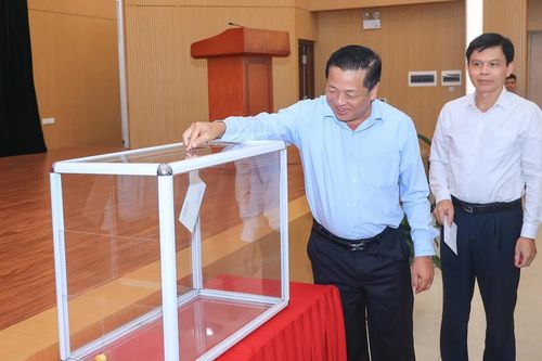 Bộ trưởng Trần Hồng Minh phát động phong trào 'Đền ơn đáp nghĩa' trong toàn Ngành Xây dựng