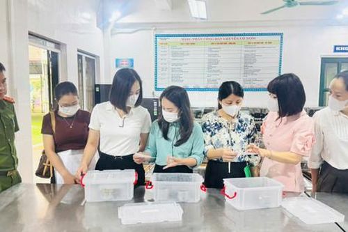 Xã Kim Anh nâng cao chất lượng bữa ăn bán trú, khám sức khỏe cho hơn 4.400 người dân