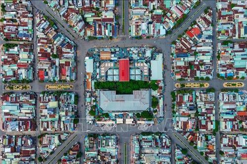 Độc đáo giá trị kiến trúc và sức sống thương mại của chợ Long Hoa