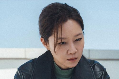 Gong Hyo Jin tái xuất sau khi sinh con trong A Bona Fide Killer