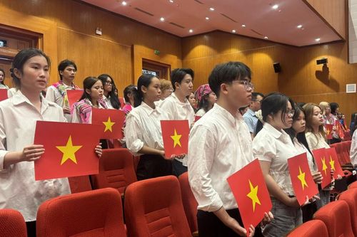 Thế hệ trẻ tiếp nối Báo Việt Nam Độc lập viết tiếp khát vọng dựng xây quê hương