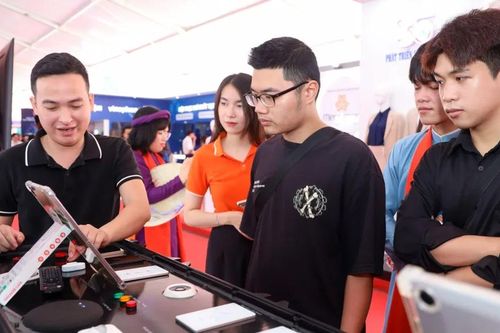 Học tập không ngừng để khỏi sợ AI!