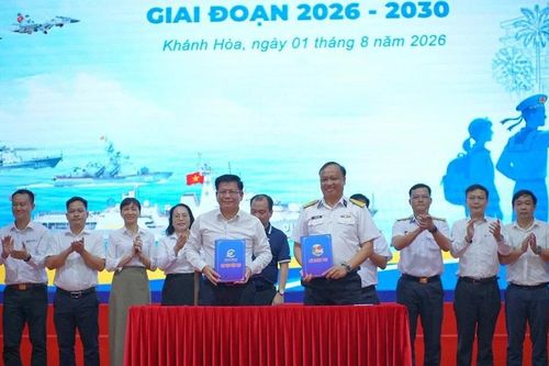 Trường Đại học Điện lực bồi dưỡng lý tưởng, tình yêu biển đảo cho sinh viên