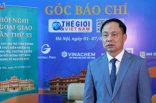 Giám đốc Sở Ngoại vụ Tp. Đà Nẵng Nguyễn Xuân Bình trả lời phỏng vấn Báo TG&VN tại Hội nghị Ngoại vụ toàn quốc