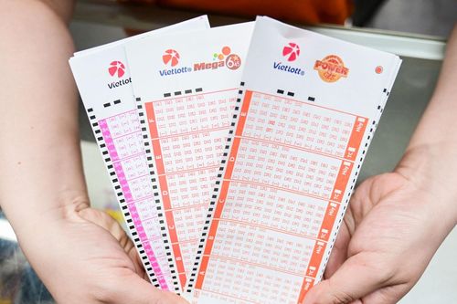 Tìm được tấm vé đổi đời, một người trúng độc đắc Vietlott gần 30 tỷ đồng