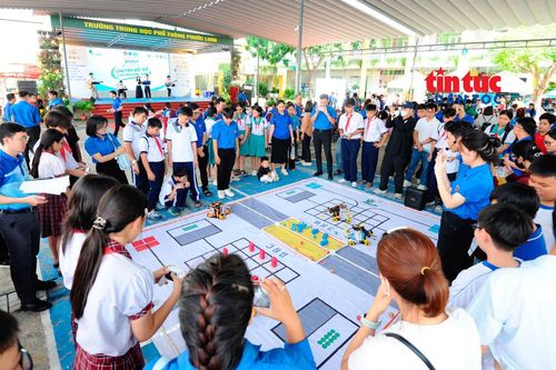 Sôi nổi Ngày hội 'Chuyển đổi số - Chuyển động xanh'