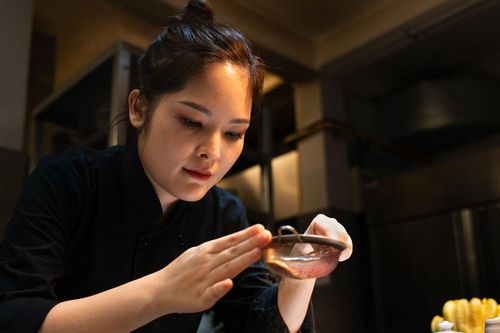 Người trẻ và khát vọng mở đường