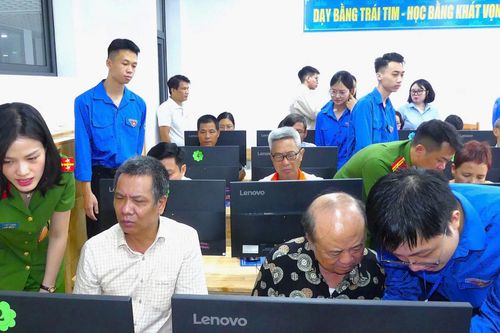 Phường Cầu Giấy nâng cao kỹ năng số từ cơ sở