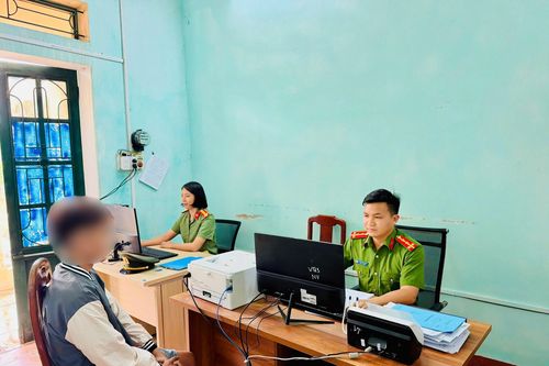 Livestream cổ súy việc đi xe máy bốc đầu, nam thanh niên bị phạt 12,5 triệu