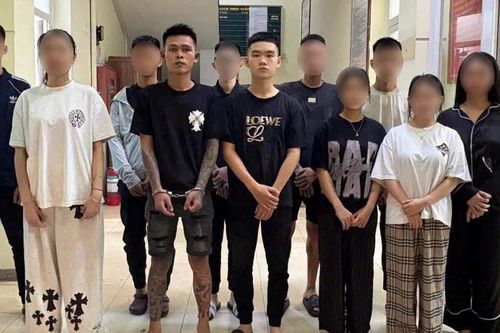 Hà Nội: Khởi tố vụ án nhóm thanh niên dùng hung khí hỗn chiến, gây rối tại nhà hàng 'Quán Nhỏ'
