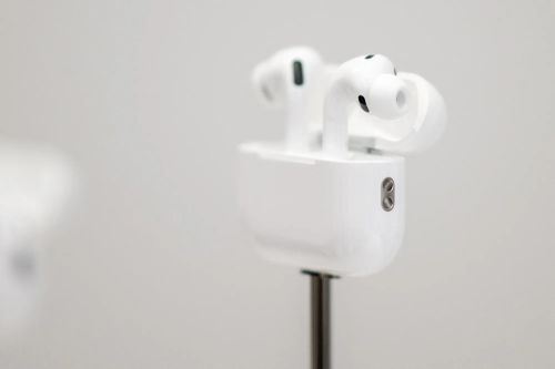 Nhiều người vứt AirPods quá sớm vì không biết điều này