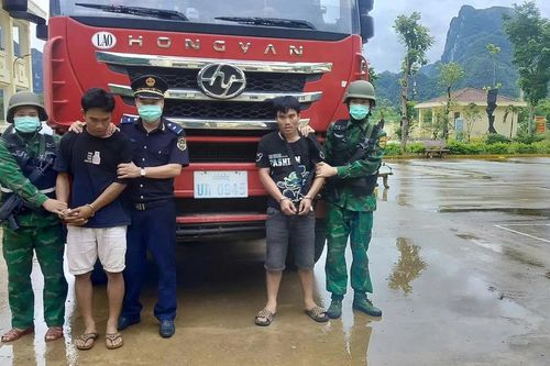Bắt giữ 2 nghi phạm vận chuyển 633kg pháo nổ và ma túy qua biên giới Quảng Trị