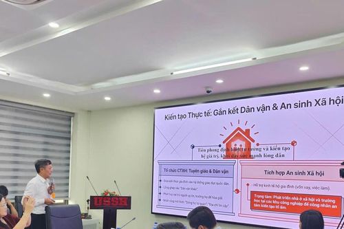 Xây dựng 'sức đề kháng số' cho gia đình Việt Nam