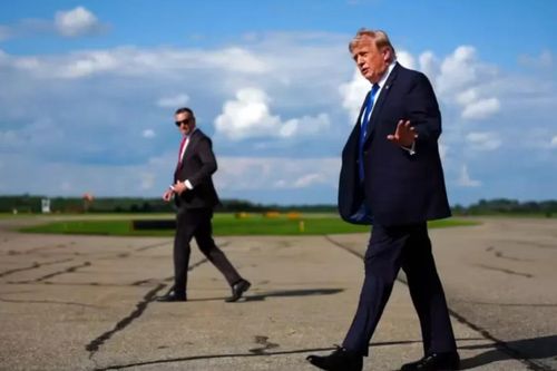 Căng thẳng Mỹ - Iran: Tổng thống Mỹ Donald Trump tuyên bố bắt đầu đàm phán, Iran xúc tiến tuyến hàng hải mới tại eo biển Hormuz